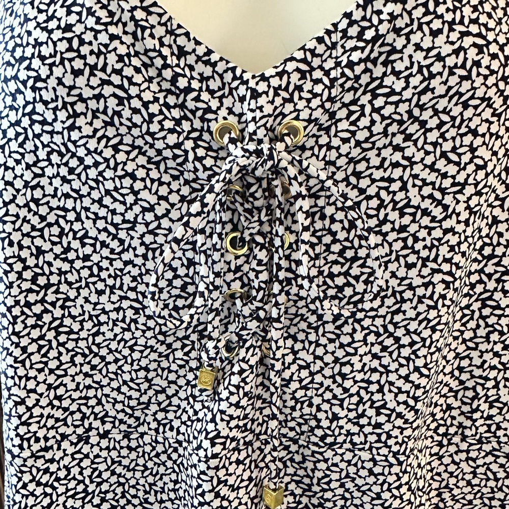 MICHAEL Michael Kors Navy & White Floral Lace Up Spaghetti Strap Tank Top Blouse - Picture 2 of 10